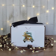 Load image into Gallery viewer, Fall Scented Candle Gift Set, Pumpkin Spice Scented Candles, Fall Container Candles Sample Set, Fall Autumn Decor